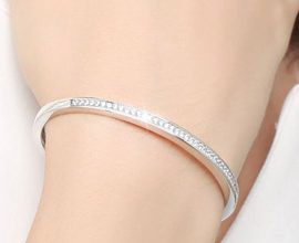 Yuk Intip Bagaimana Proses Pembuatan Gelang Berlian Mewah