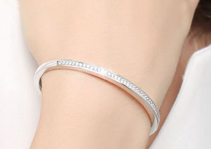 Yuk Intip Bagaimana Proses Pembuatan Gelang Berlian Mewah