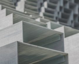 Distributor Besi Hollow Sidoarjo: Pilihan No.1 untuk Kontraktor Andal